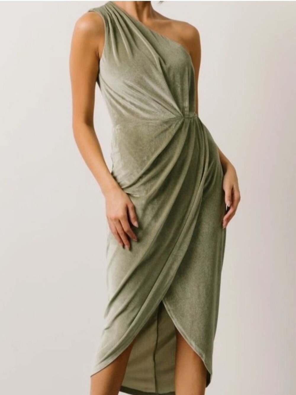 Baltic Born Kourtney Velvet One Shoulder Midi Dress Sage Green NWT Size Large